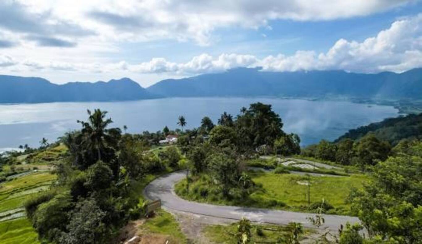 Sejarah Danau Maninjau: Mengungkap Kekayaan Budaya di Tengah Agam