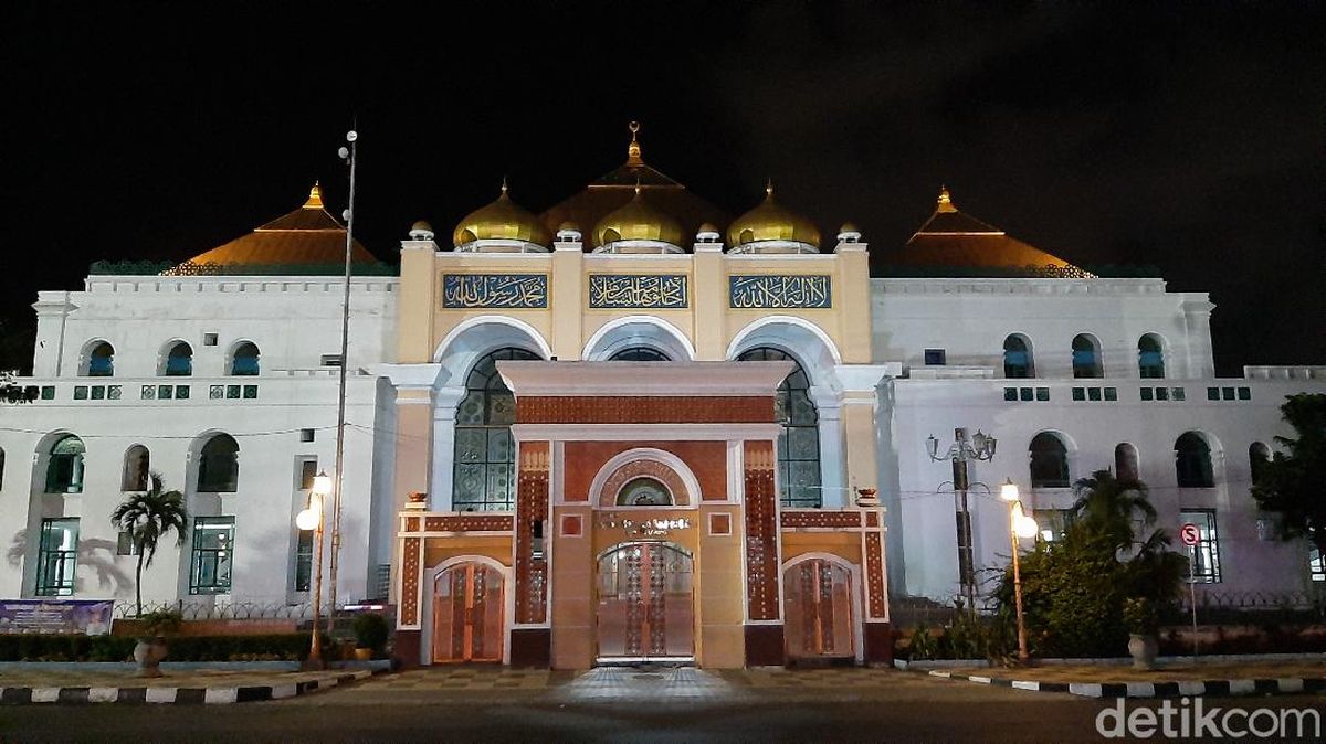 Wisata Religi di Palembang: Dari Masjid Agung Sultan Mahmud hingga Klenteng Dewi Kwan Im 