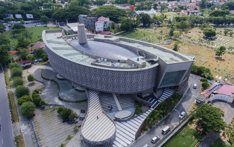 Menelusuri Jejak Tsunami Aceh: Dari Museum Hingga Monumen Harapan