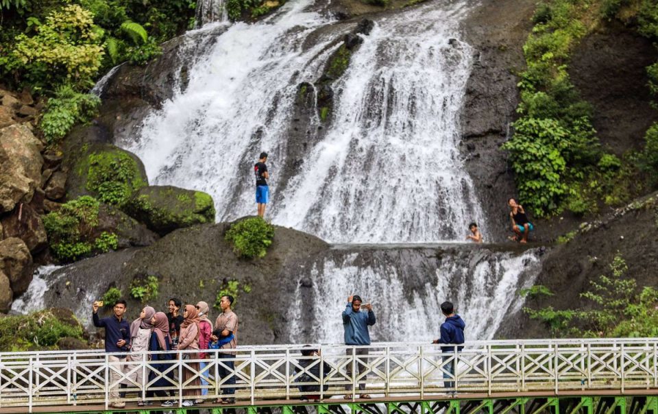 Jelajahi Wisata Alam Tersembunyi di Pekalongan: Dari Gunung Hingga Pantai