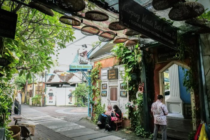 Trip Batik dan Kuliner: Wisata Sehari Penuh Warna di Pekalongan