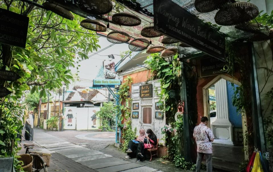 Trip Batik dan Kuliner: Wisata Sehari Penuh Warna di Pekalongan