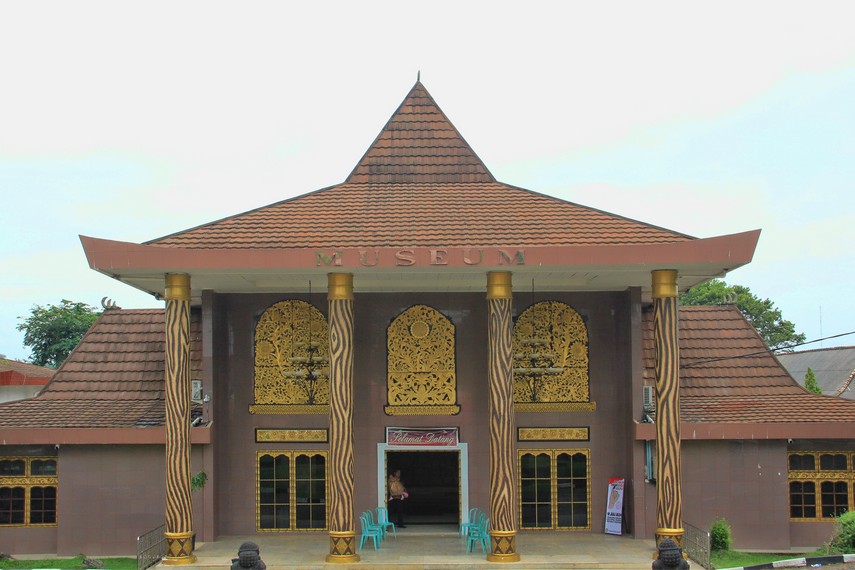 Menyelami Warisan Kerajaan Sriwijaya: Eksotisme Budaya dan Kuliner Palembang