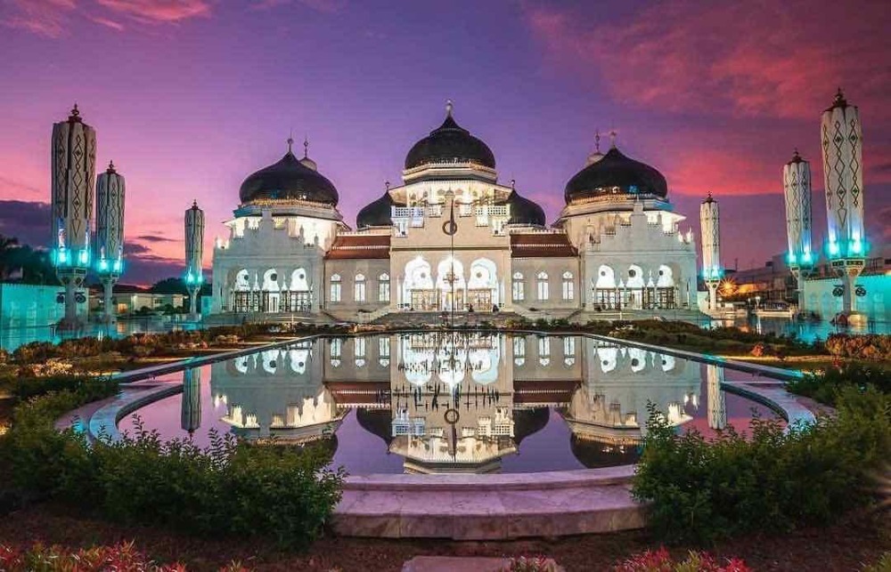 Menelusuri Jejak Sejarah dan Kuliner Aceh: Dari Masjid Raya ke Kopi Ulee Kareng
