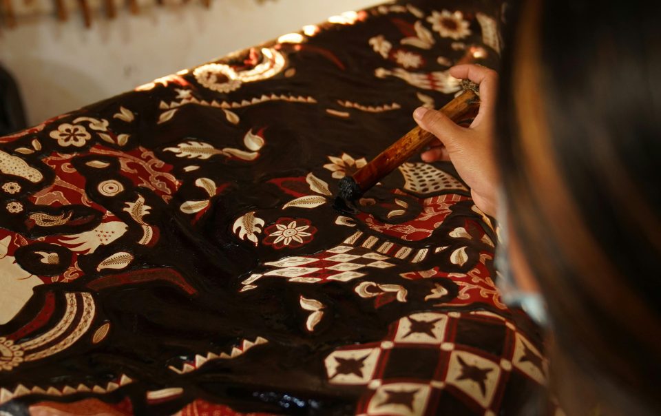 Transformasi Batik Pekalongan di Era Digital: Warisan Budaya yang Berinovasi