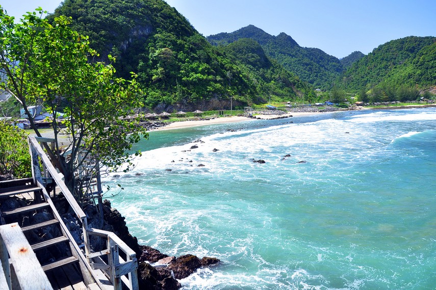 Keindahan Alam Aceh yang Tersembunyi: Dari Pantai Lhoknga hingga Air Terjun Blang Kolam