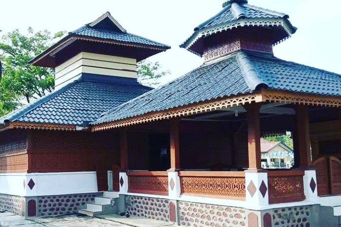 Wisata Religi di Aceh: Menyusuri Masjid-Masjid Bersejarah yang Penuh Makna