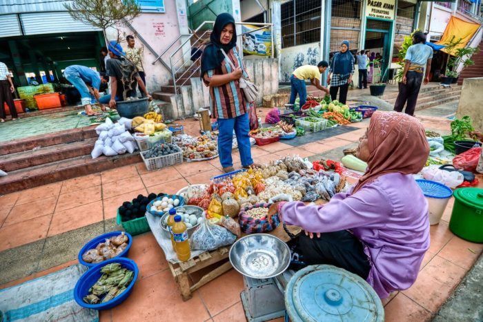 🕌 Ritme Pagi di Tanah Rencong: Menyusuri Tradisi Kopi dan Pasar Subuh di Banda Aceh
