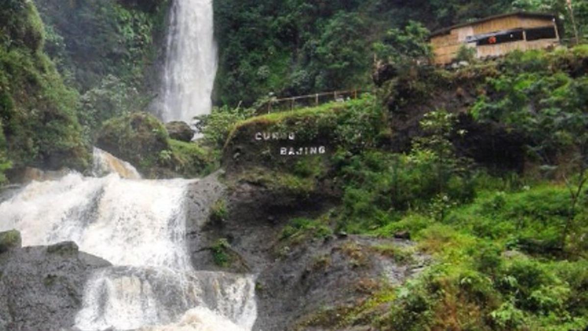 Pesona Wisata Alam Pekalongan: Harmoni Pegunungan, Curug Eksotis, dan Pesisir Utara Jawa