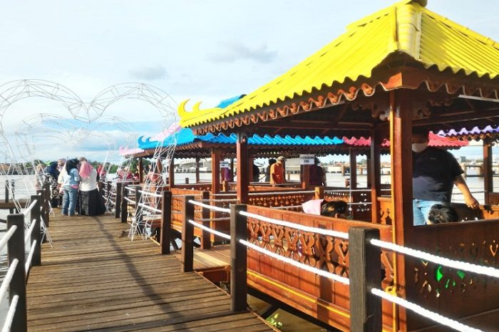 Ketika Sungai Tidak Pernah Tidur: Cerita Pagi dan Malam di Palembang