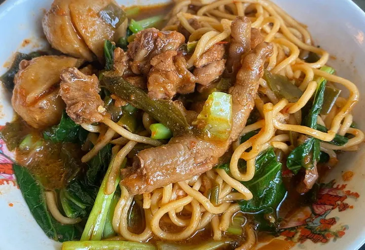 Kuliner Pekalongan untuk Pecinta Makanan Gurih dan Pedas