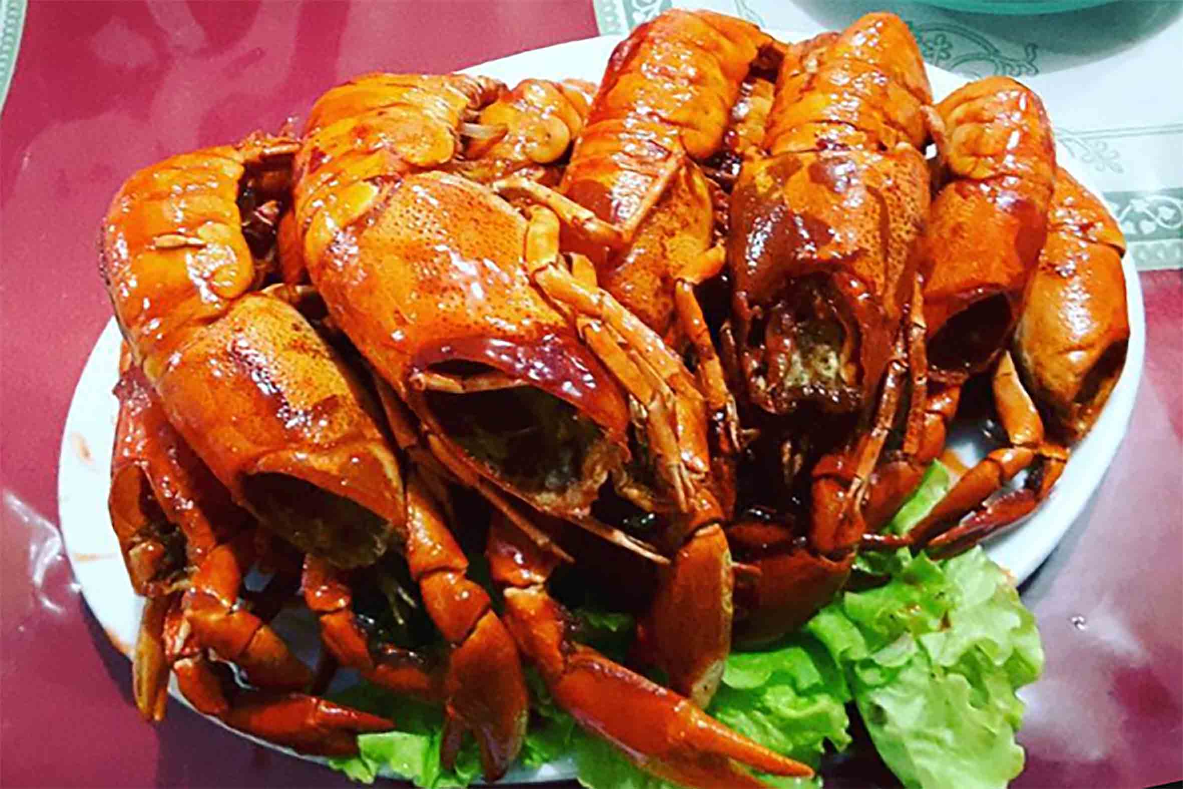 Kuliner Hangat di Waena Saat Hujan Papua Turun Sepanjang Hari