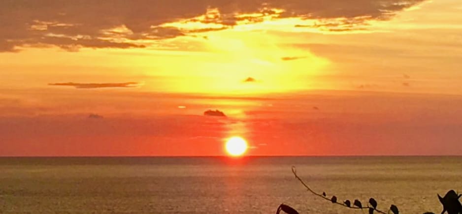 Tempat Berburu Sunset Terbaik di Aceh yang Wajib Masuk Itinerary