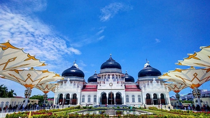 Wisata Aceh Selain Pantai: 8 Panduan Destinasi Alam dan Budaya